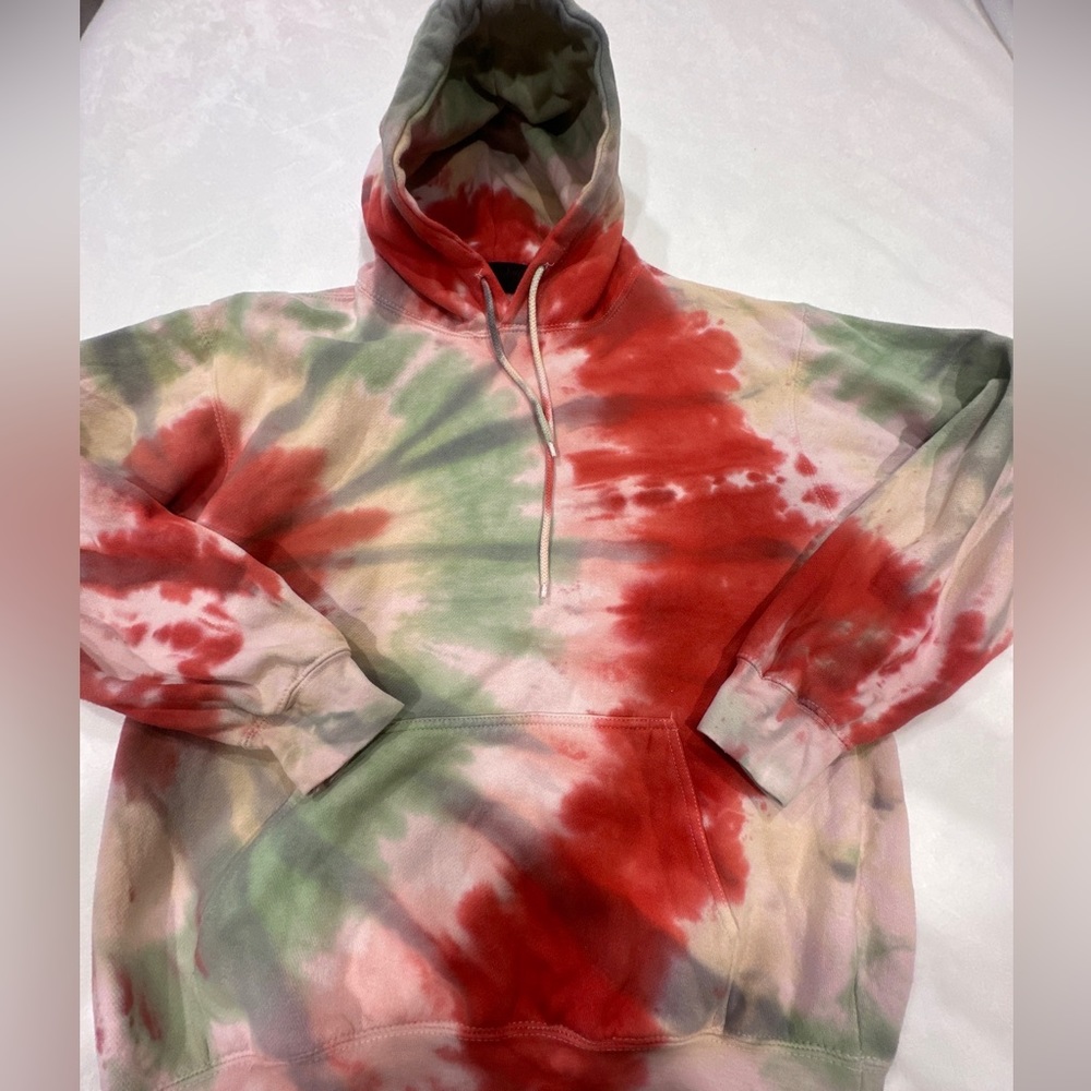 The Nu Vintage sweatshirt Size Medium M tie dye multi print